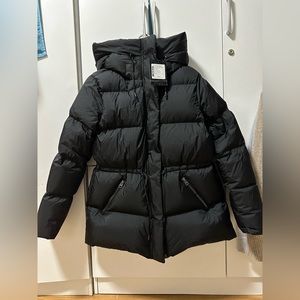 Mackage Freya Hooded Down Jacket - Women Large